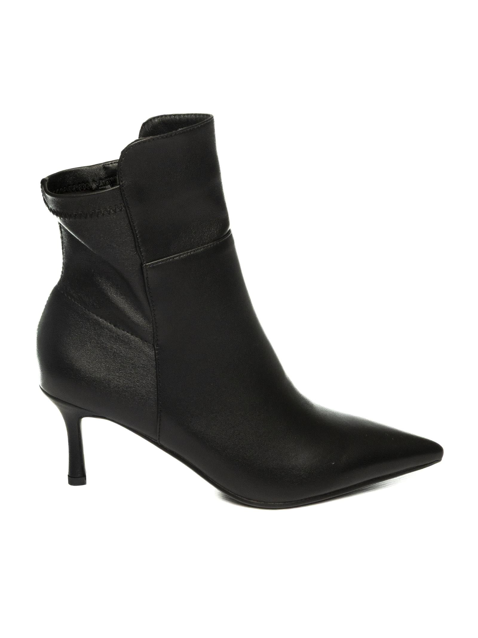 UMA PARKER NEW YORK Tronchetto pelle nero 625 NAPPA-NERO