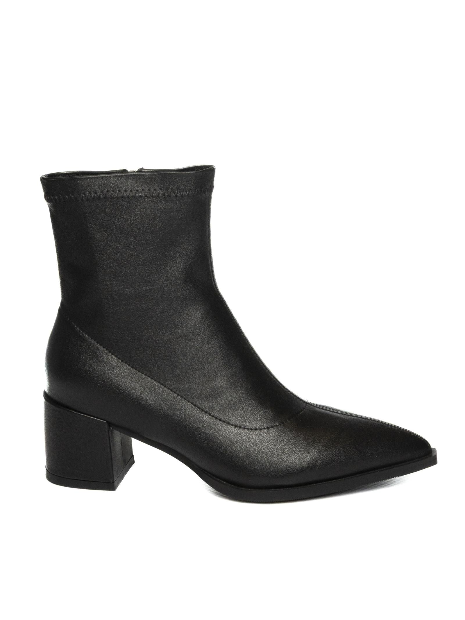 UMA PARKER NEW YORK Tronchetto pelle nero 638 NAPPA-NERO